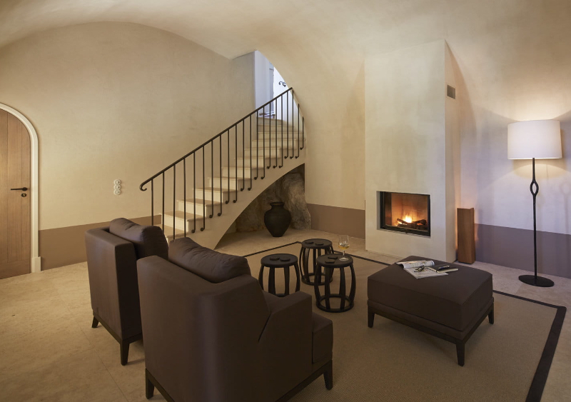 Delicate Projects with Wonderful Rugs By Elliott Barnes