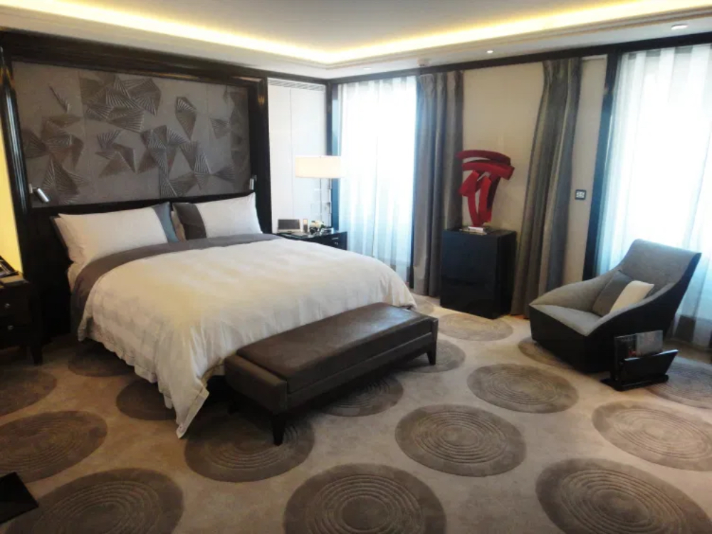 Studio Kompa: Soft Ambiences With Rugs