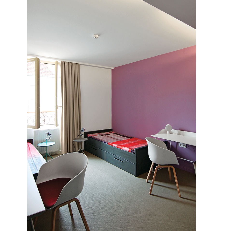 Things To See In Paris A Group Home With California Style (2)