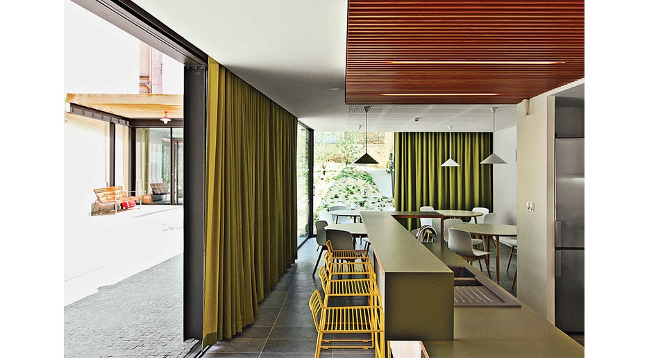 Things To See In Paris A Group Home With California Style (4)