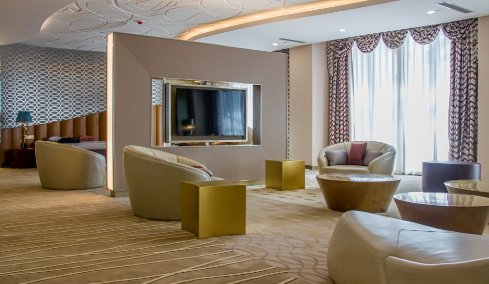 Xavier Cartron: Impressive Design Projects with Luxurious Rugs